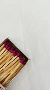 Pink phosphorus matches