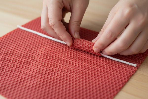 KIT DIY - Vela de cera de abeja en forma de corazon