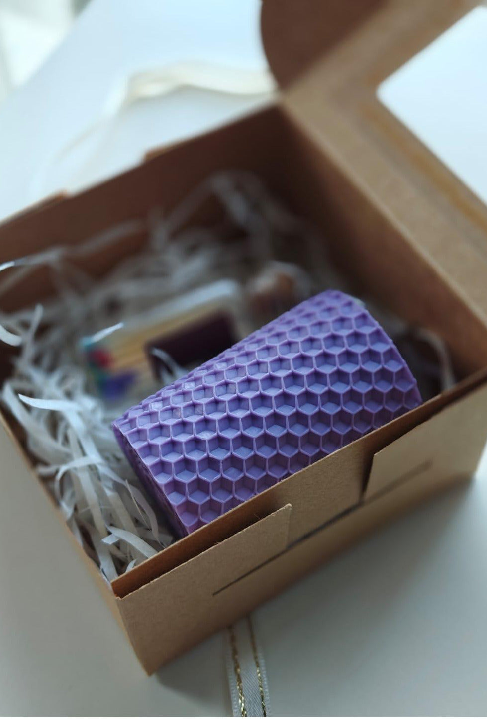 Pack Navideño – Vela de Cera de Abeja + Cerillas de Colores